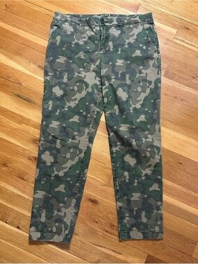 GAP‎ Women's Ankle Crop Camo Pants - Green & Tan